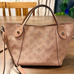 Louis Vuitton Hina PM Handbag Mahina Magnolia
